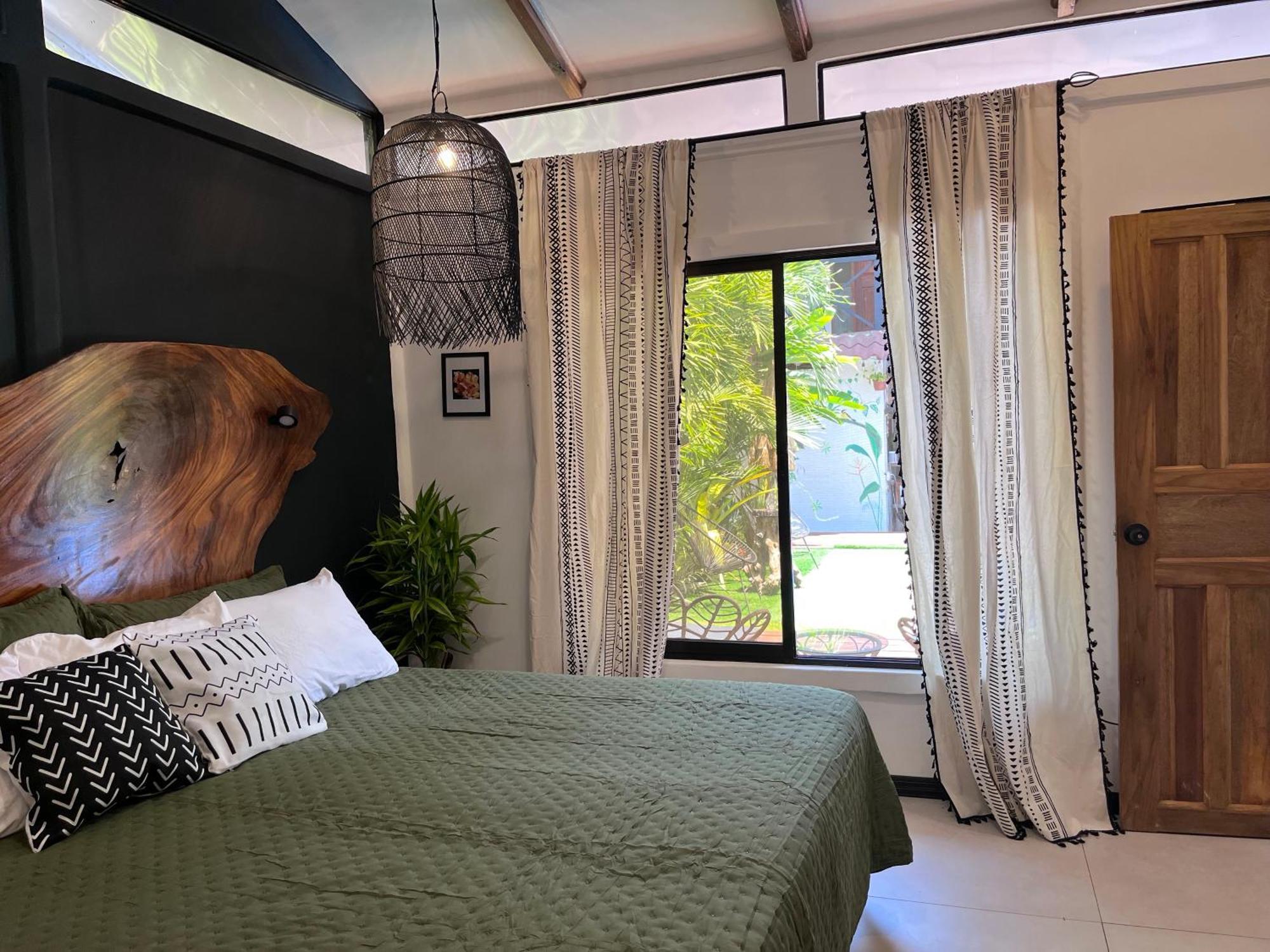 Mecca Hotel Puerto Viejo de Talamanca ภายนอก รูปภาพ