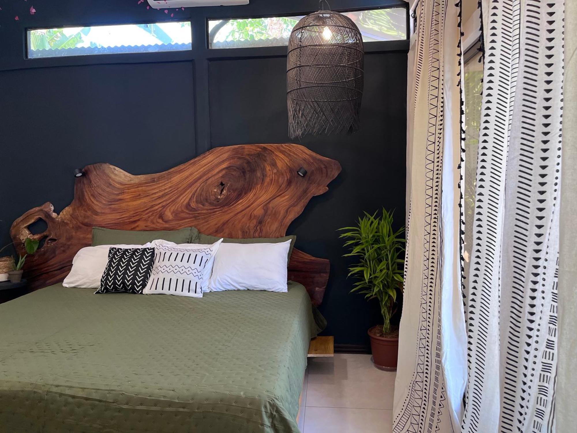 Mecca Hotel Puerto Viejo de Talamanca ภายนอก รูปภาพ