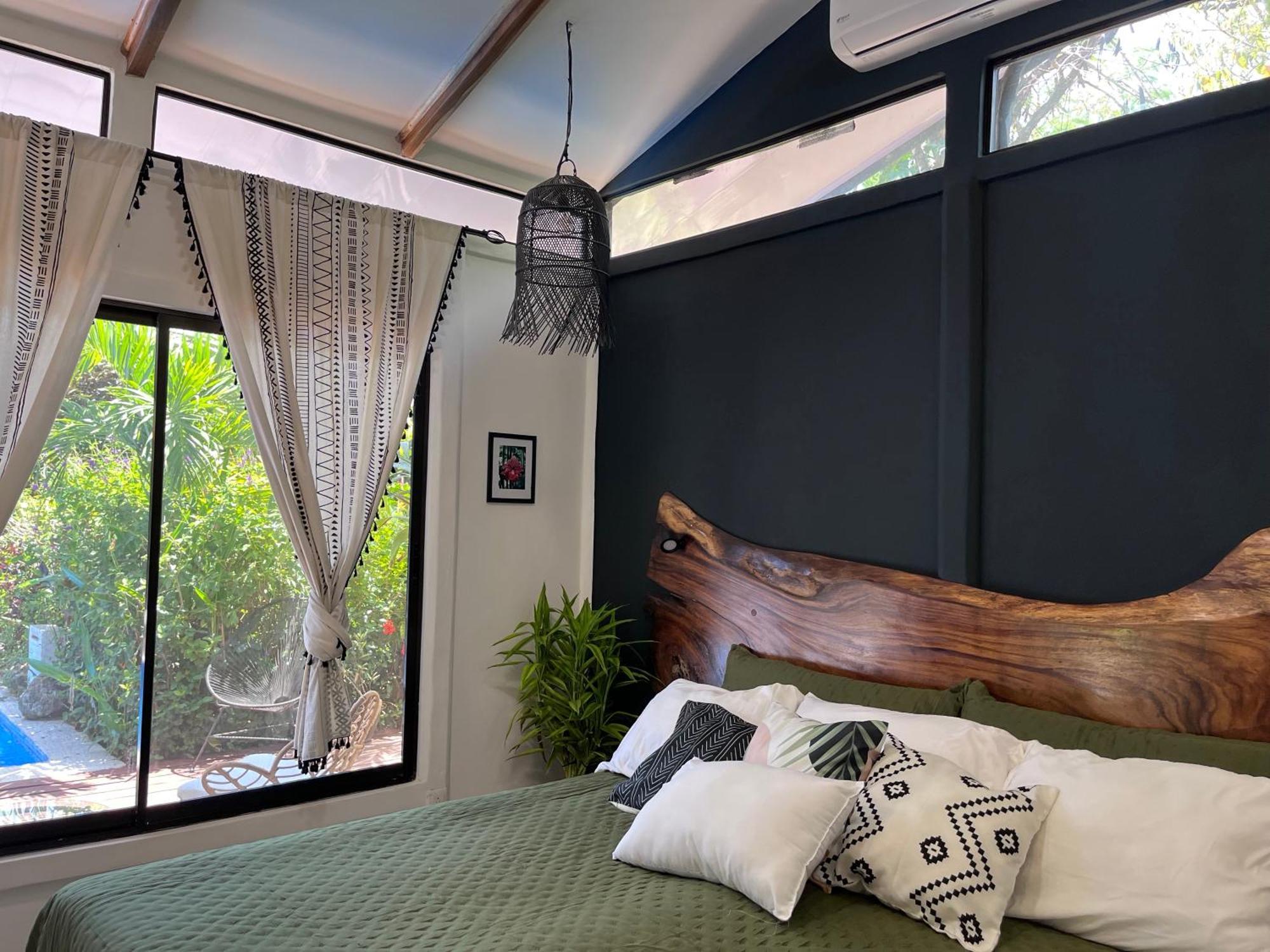 Mecca Hotel Puerto Viejo de Talamanca ภายนอก รูปภาพ
